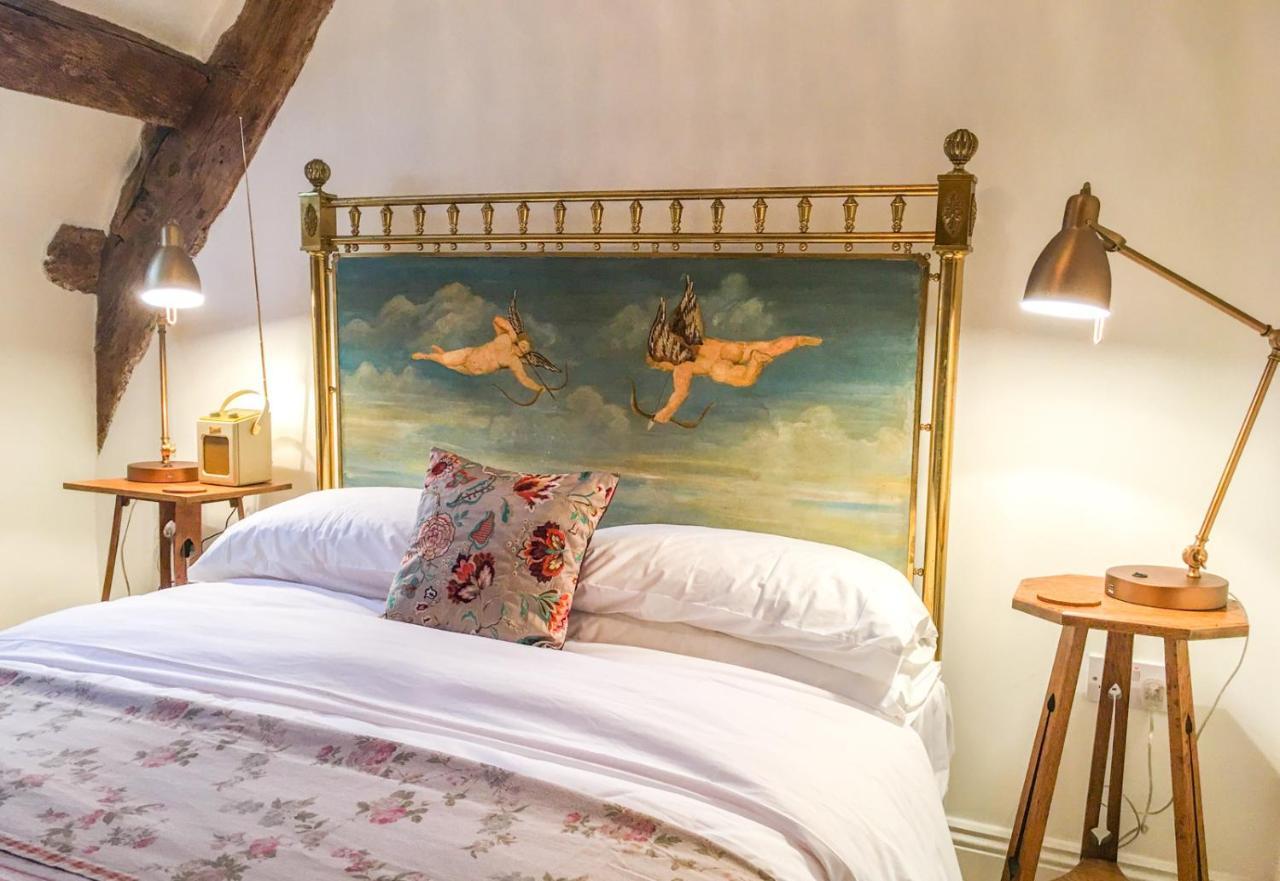 Cotswold Place Сайърънсестър Екстериор снимка
