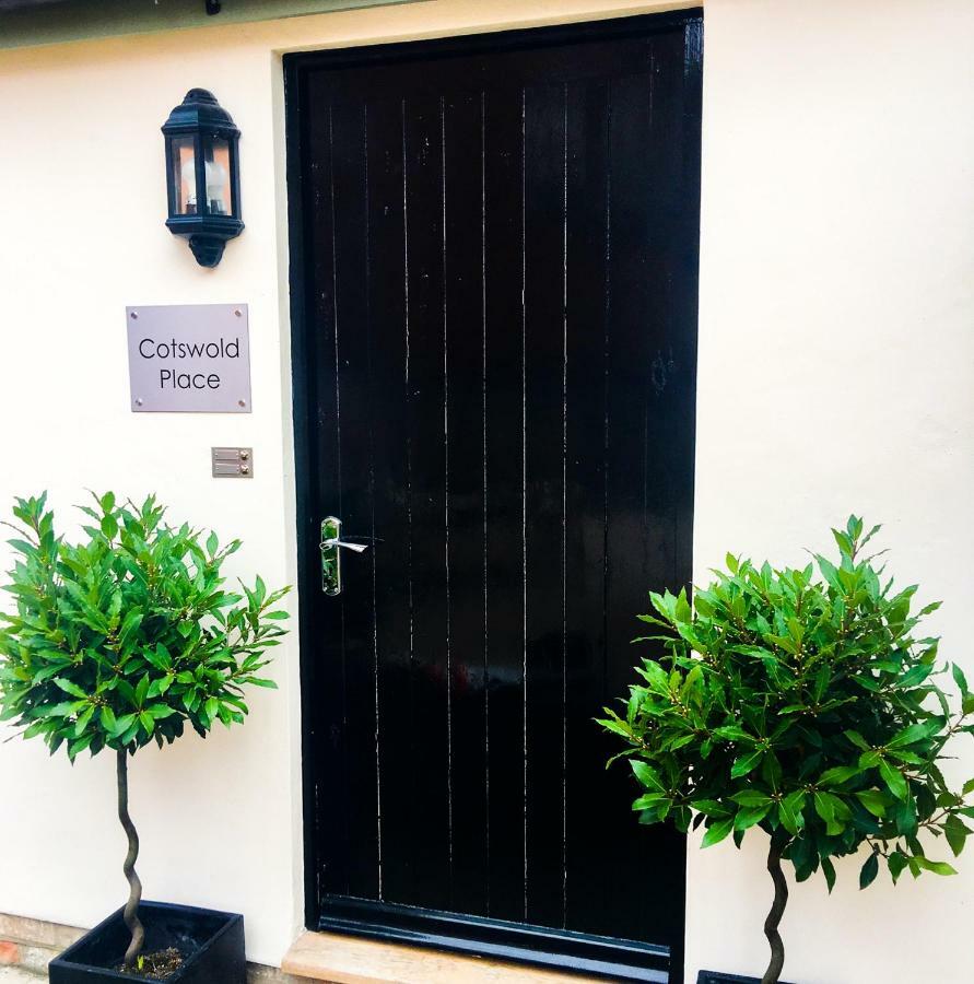 Cotswold Place Сайърънсестър Екстериор снимка