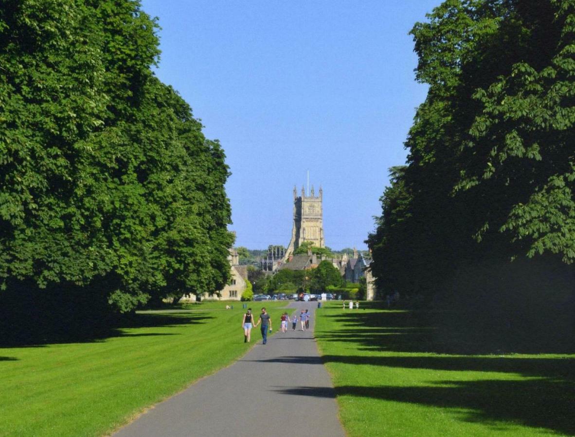 Cotswold Place Сайърънсестър Екстериор снимка